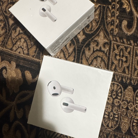 Apple AirPods 4 wireless Earbuds
